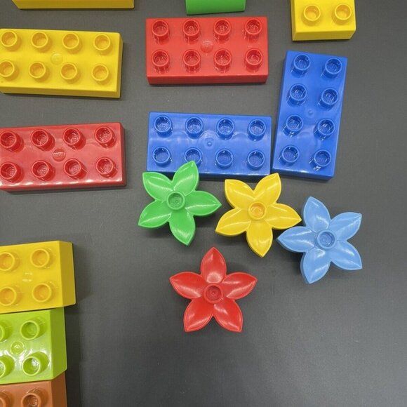Lego Duplo Building Blocks Lot of 95 Pieces Flowers Vehicle Window Toddler Toys - Picture 4 of 10